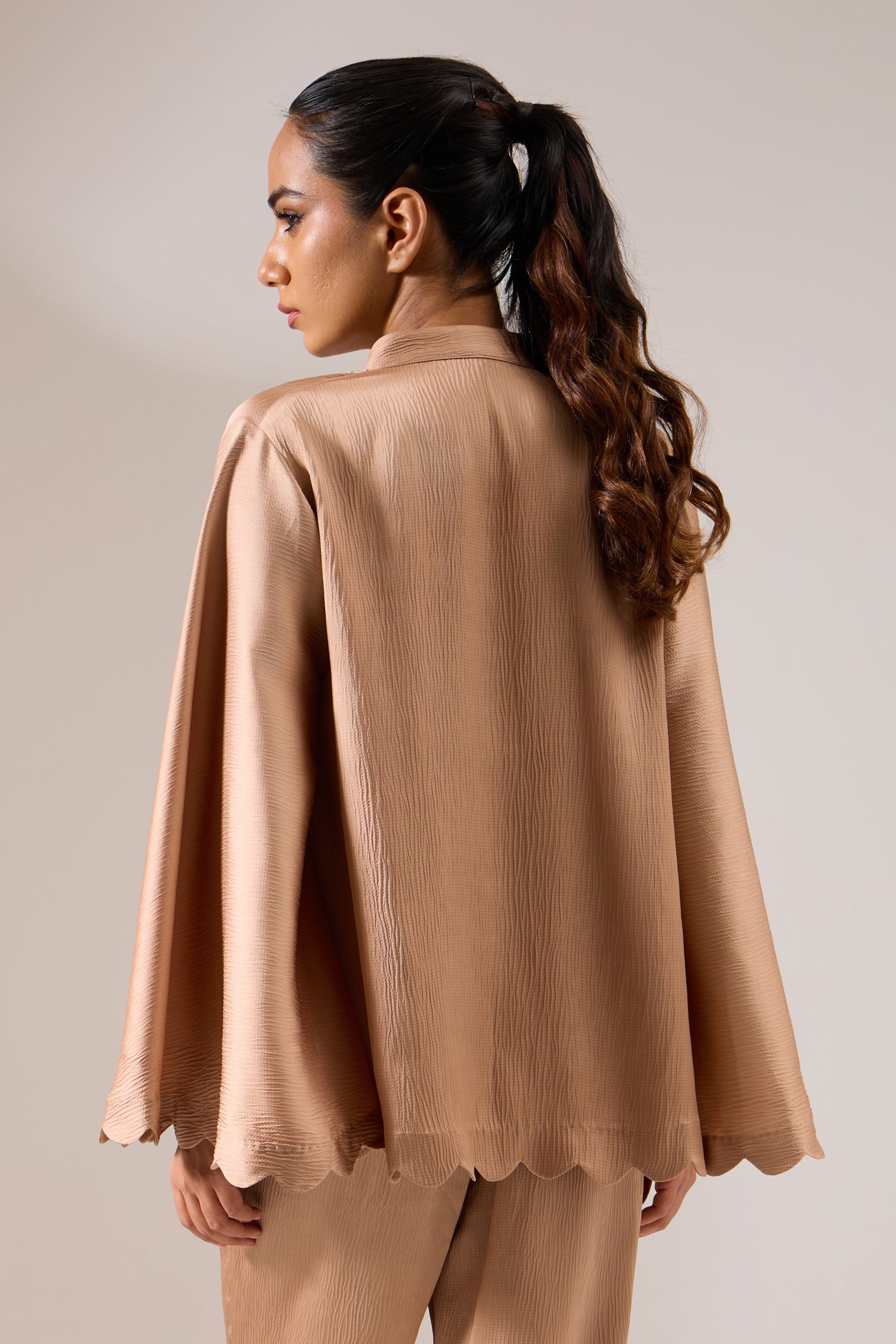 GONUDE Formal Cape Top