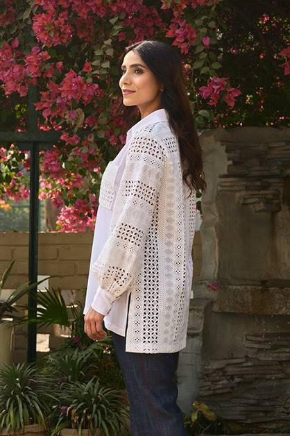 Looker formal top in white