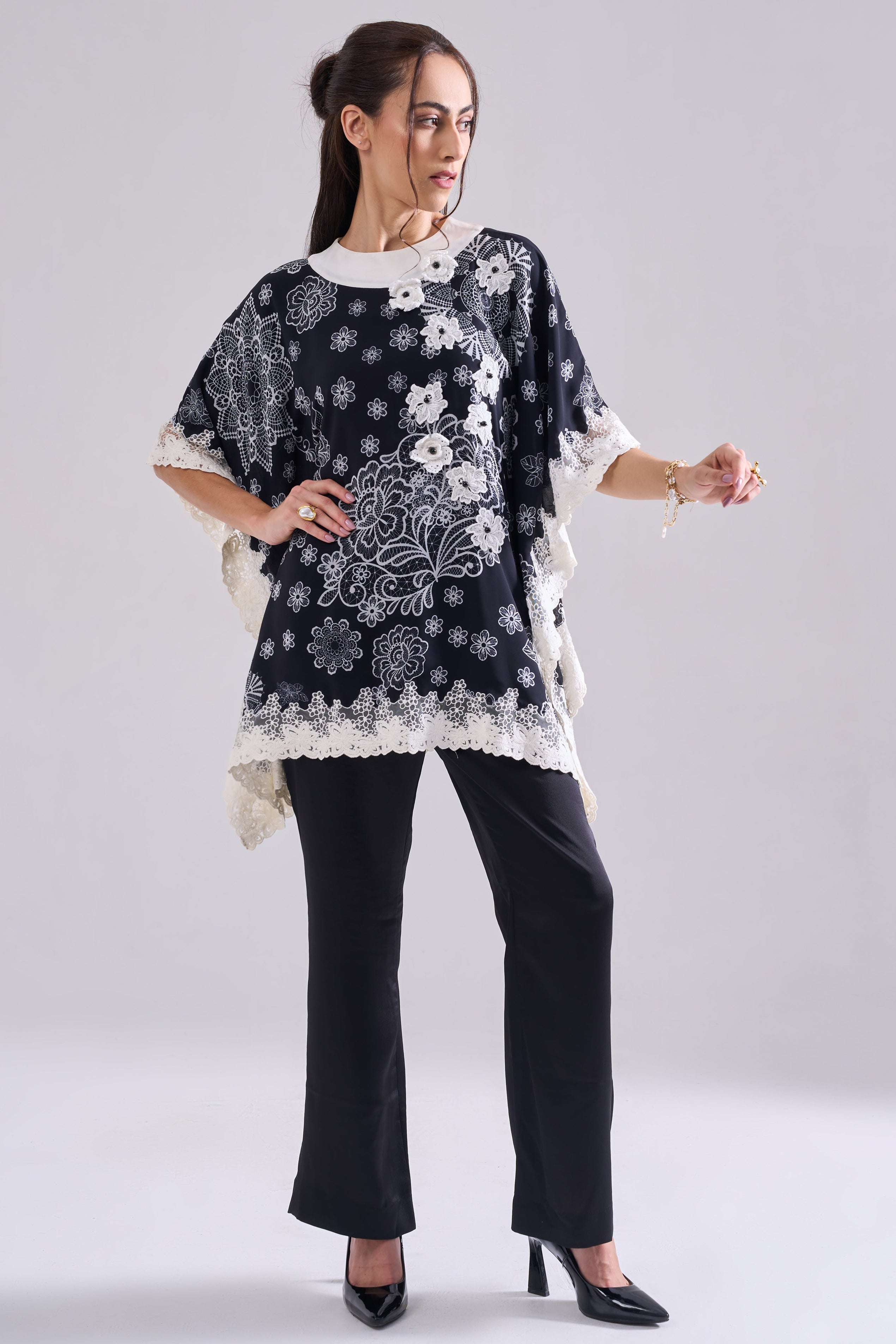 LUNA LACEWORK KAFTAN TOP