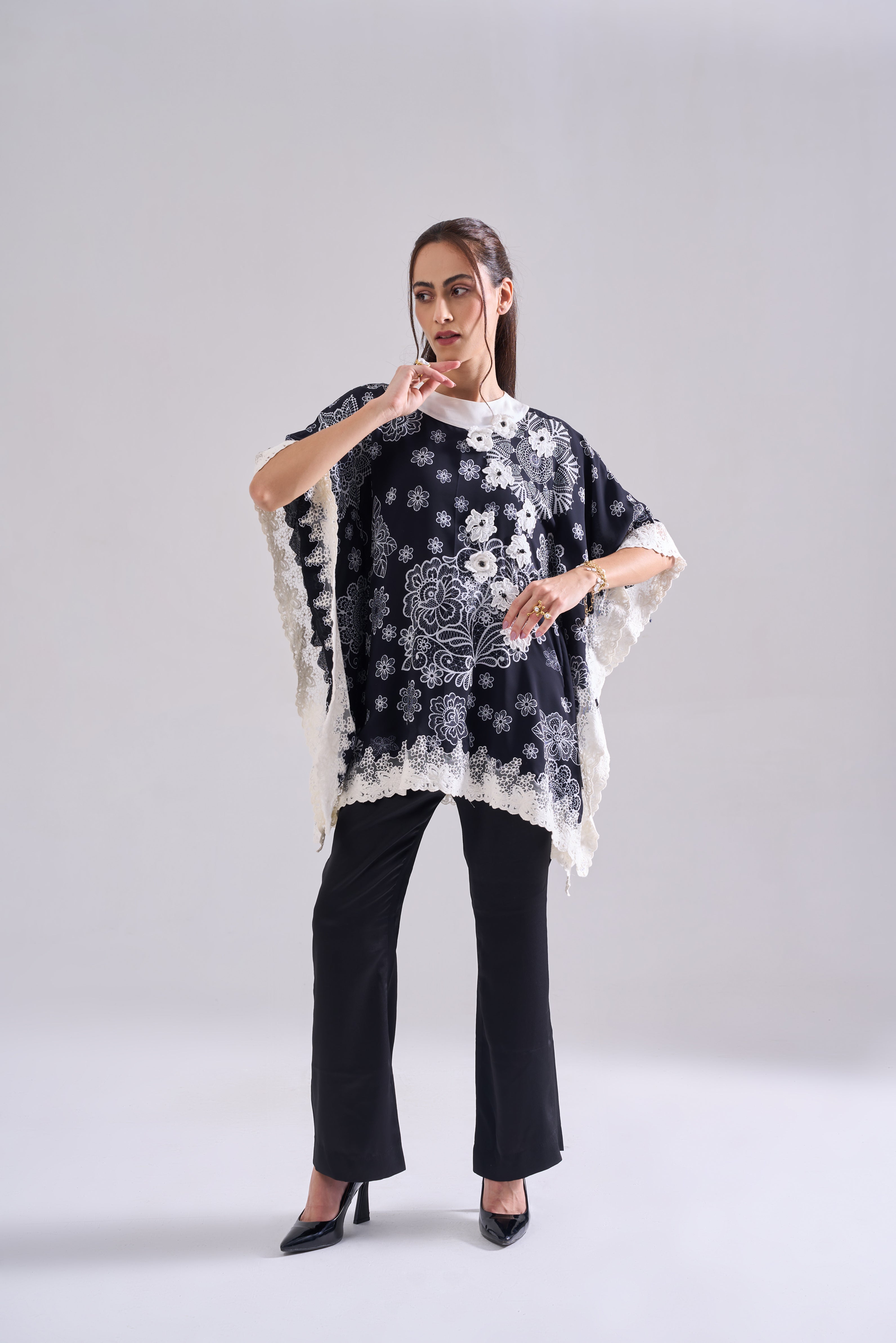LUNA LACEWORK KAFTAN TOP