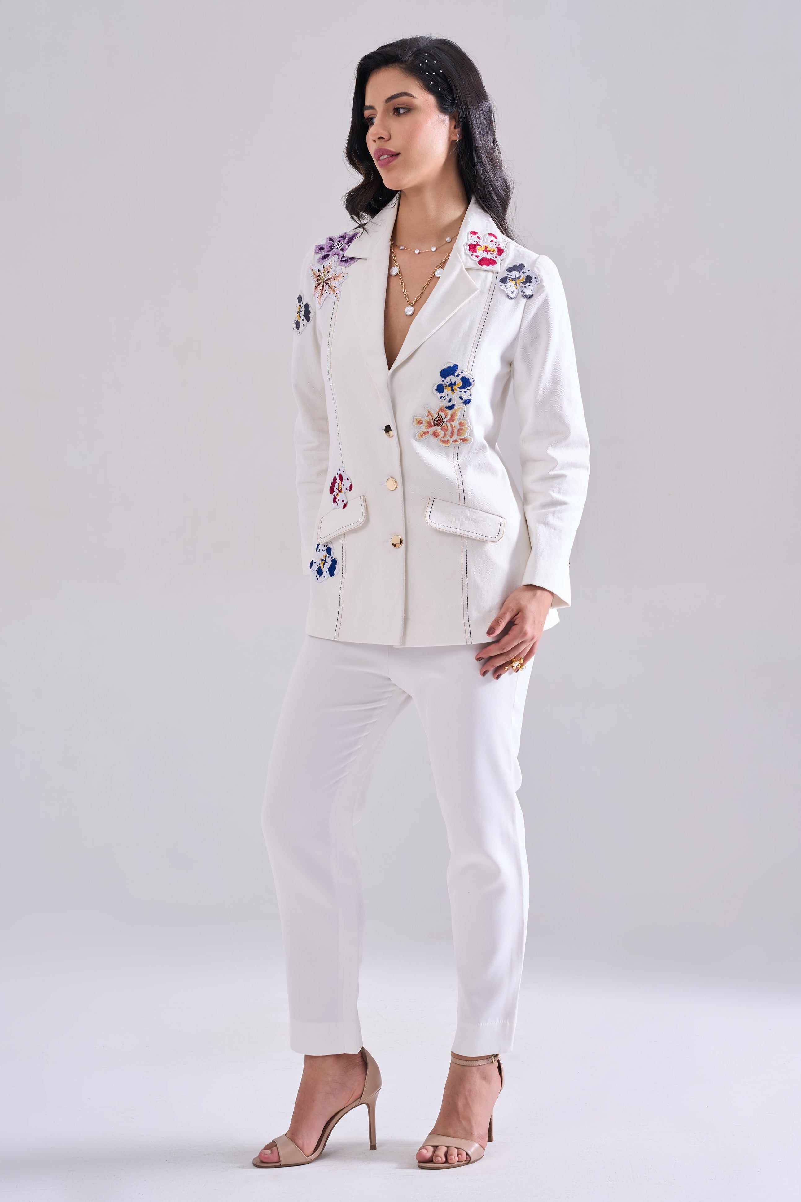 BOUQUET EMBROIDERED DENIM JACKET