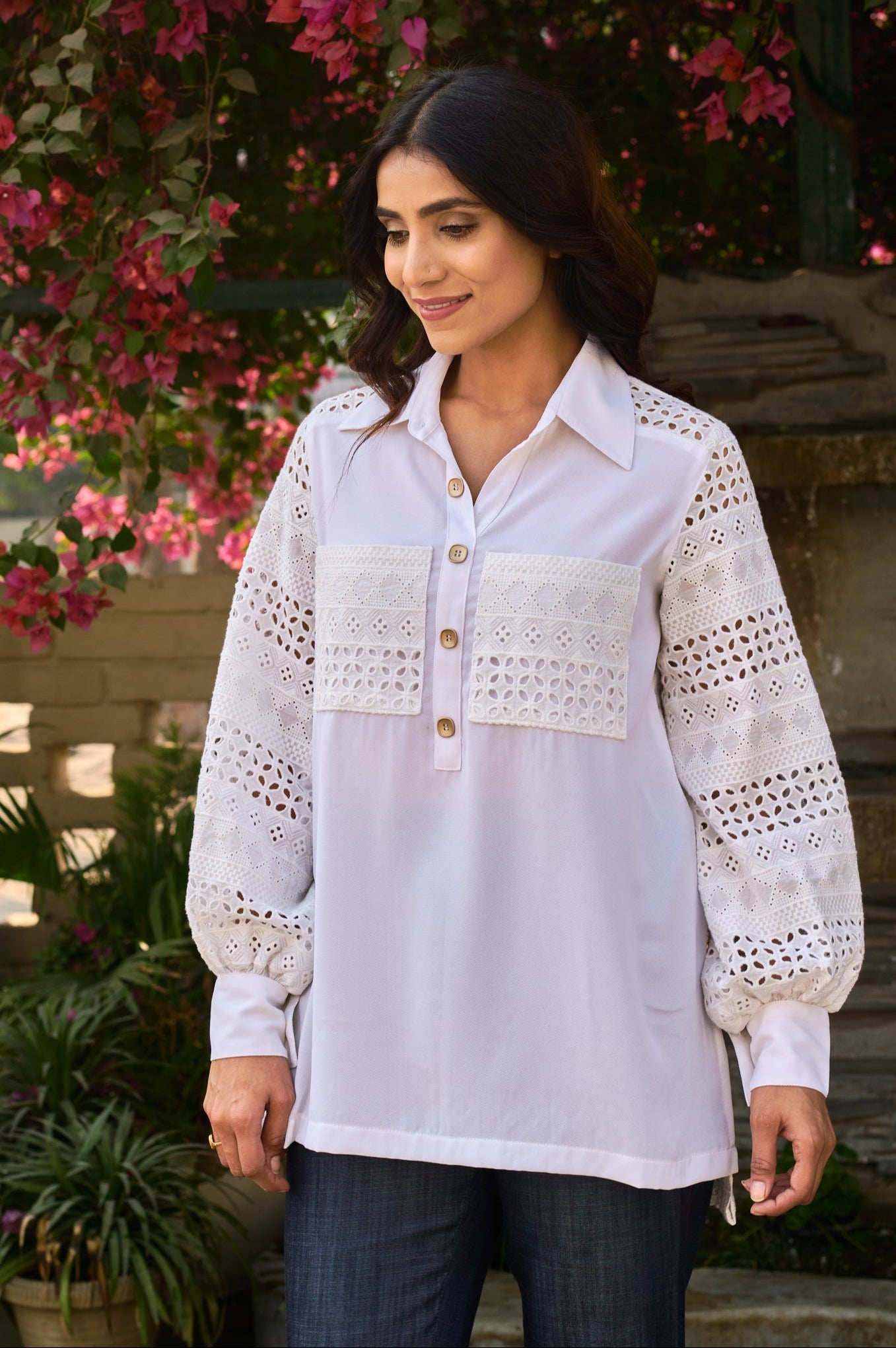 Looker formal top in white