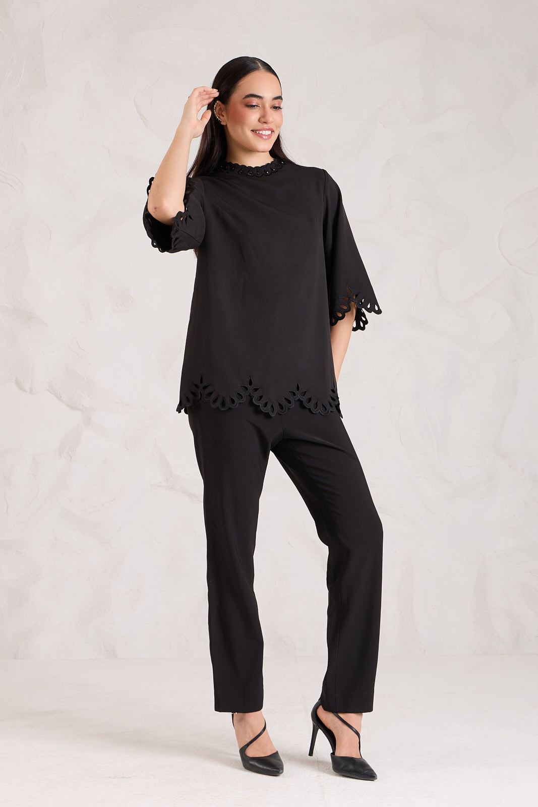 EBONY banana crepe top