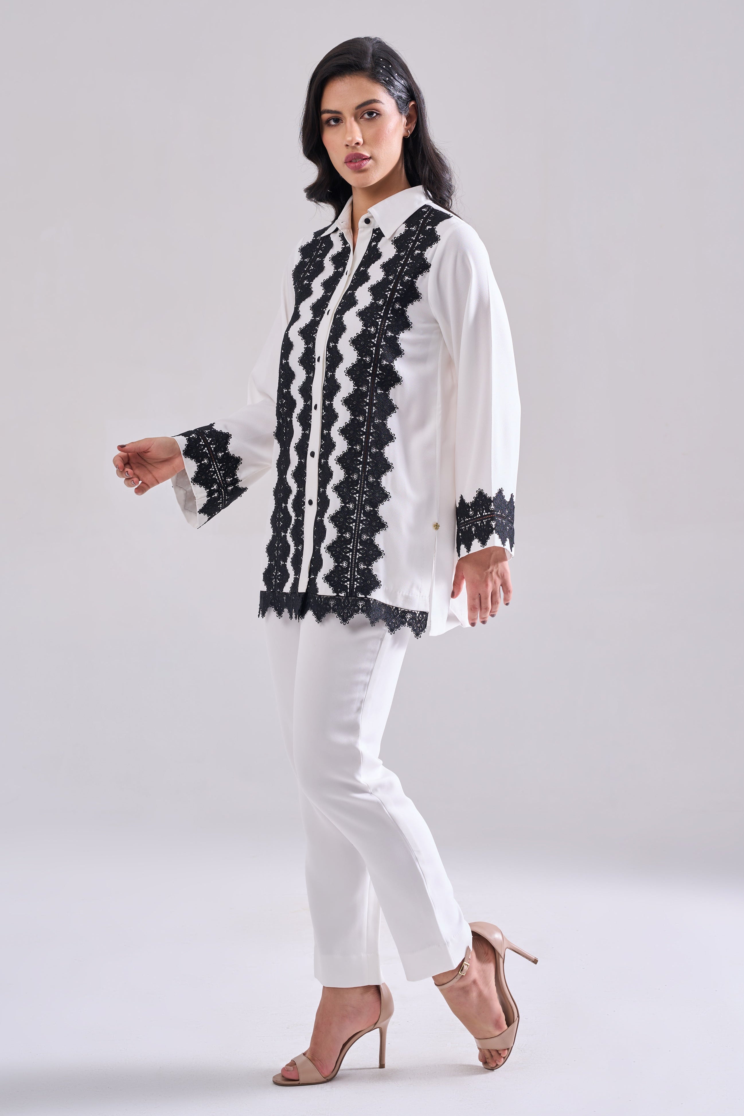 Even Formal Lace Shirt