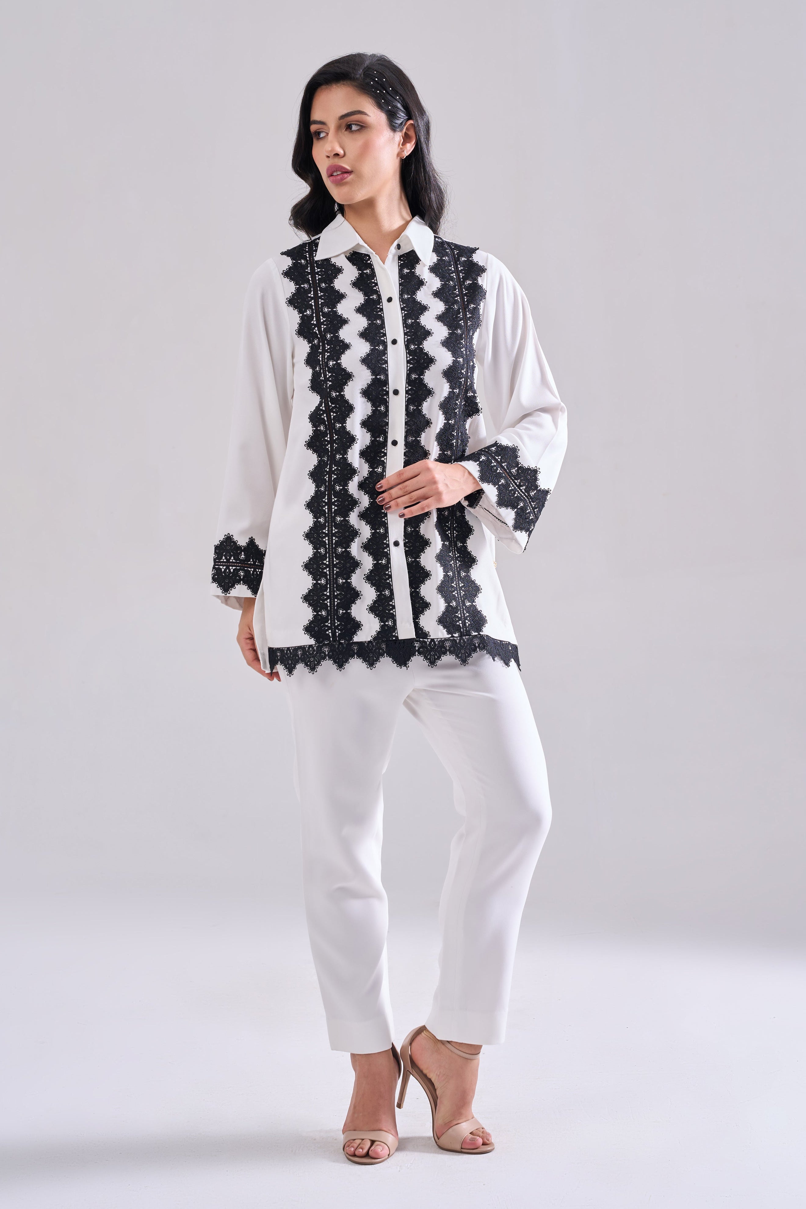 Even Formal Lace Shirt