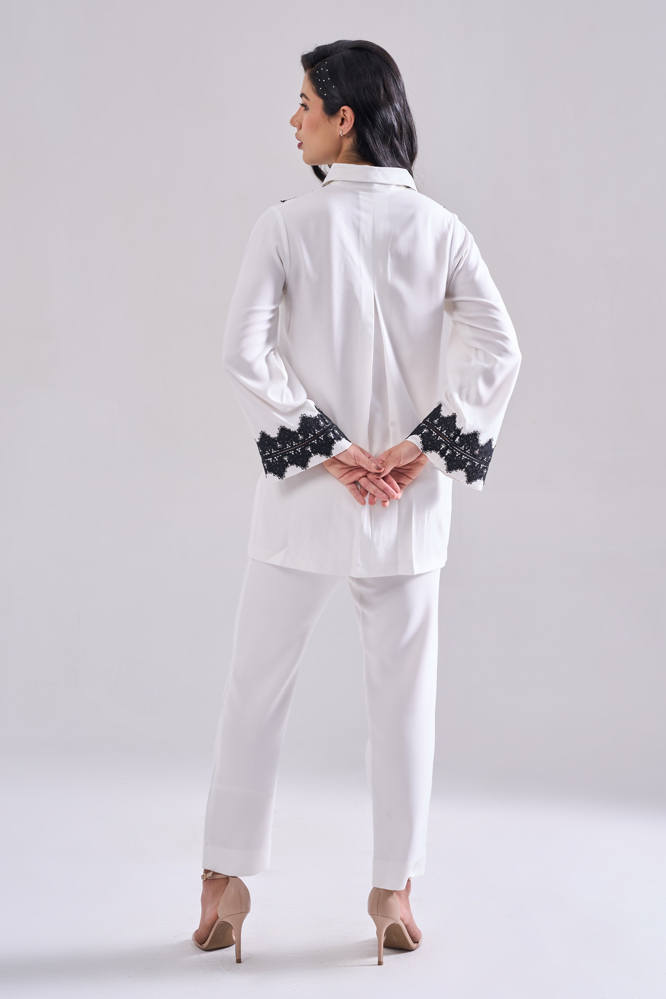 Even Formal Lace Shirt
